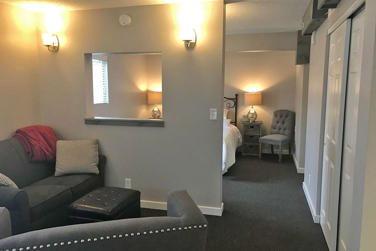 Waterfront Apartments (TCT 1600, LLC) - Photo 4 of 8