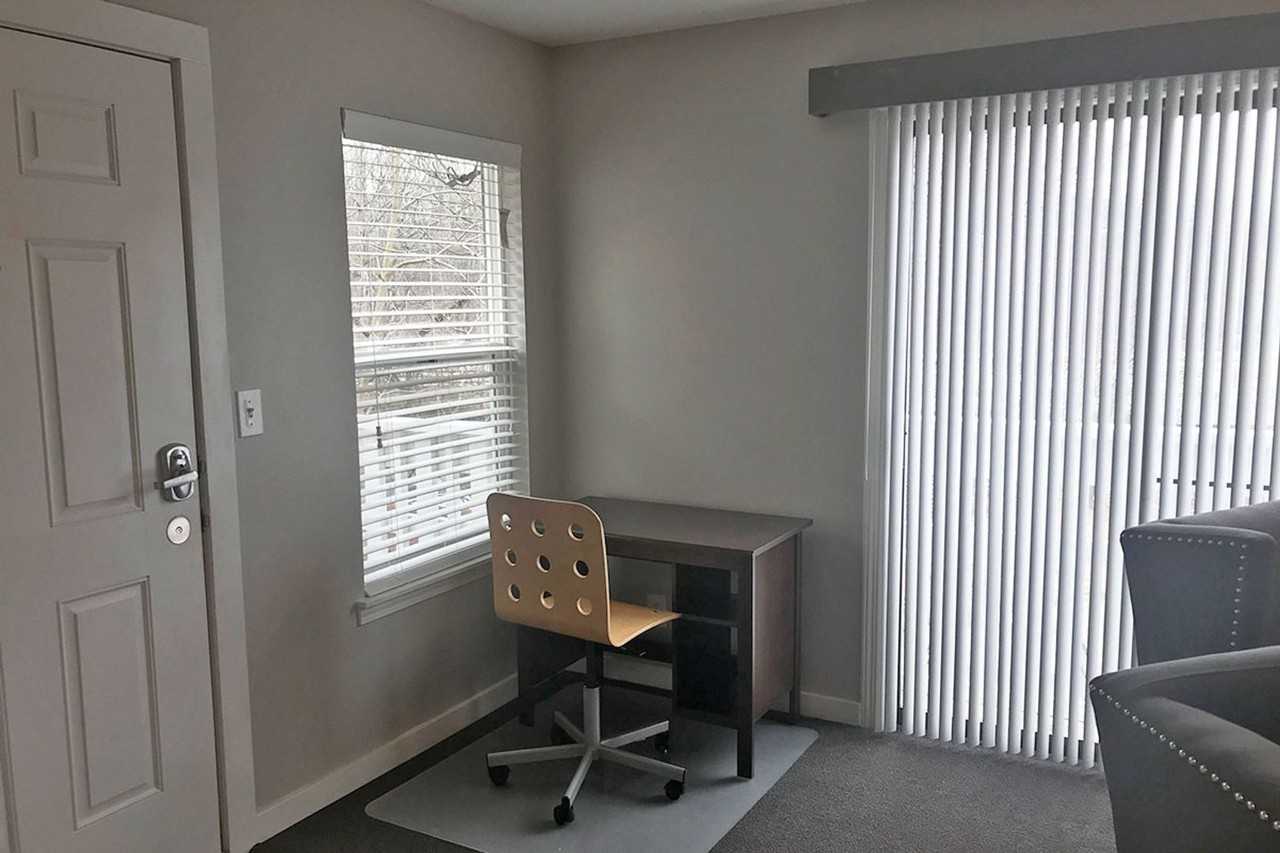 Waterfront Apartments (TCT 1600, LLC) - Photo 5 of 8