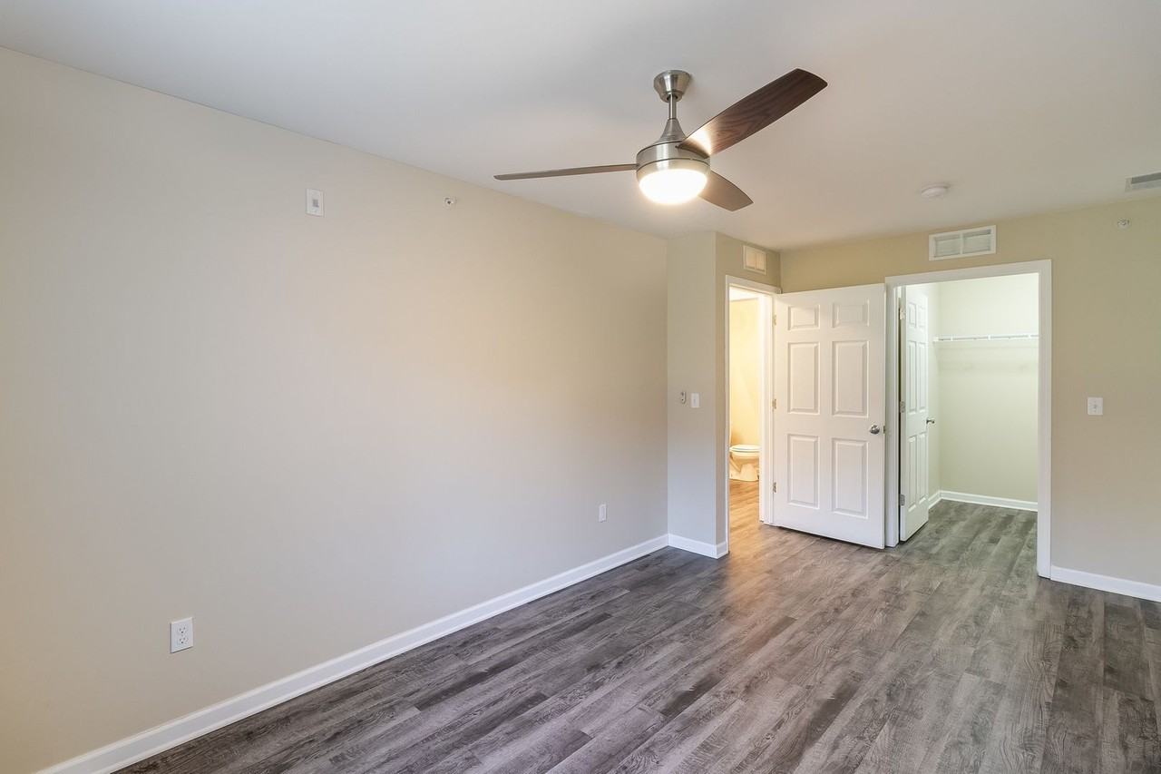 Southtree Apartments (Southtree LLC) - Photo 4 of 33