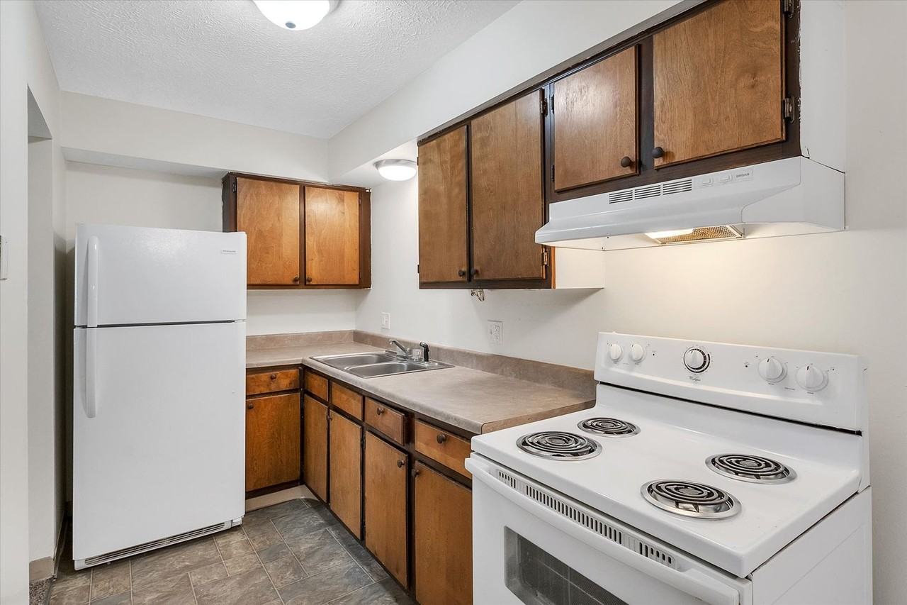 Shannon Apartments (Shannon Apartments LLC) - Photo 7 of 50