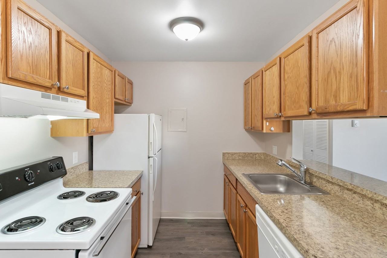 Greenwich Village LLC - Photo 4 of 17