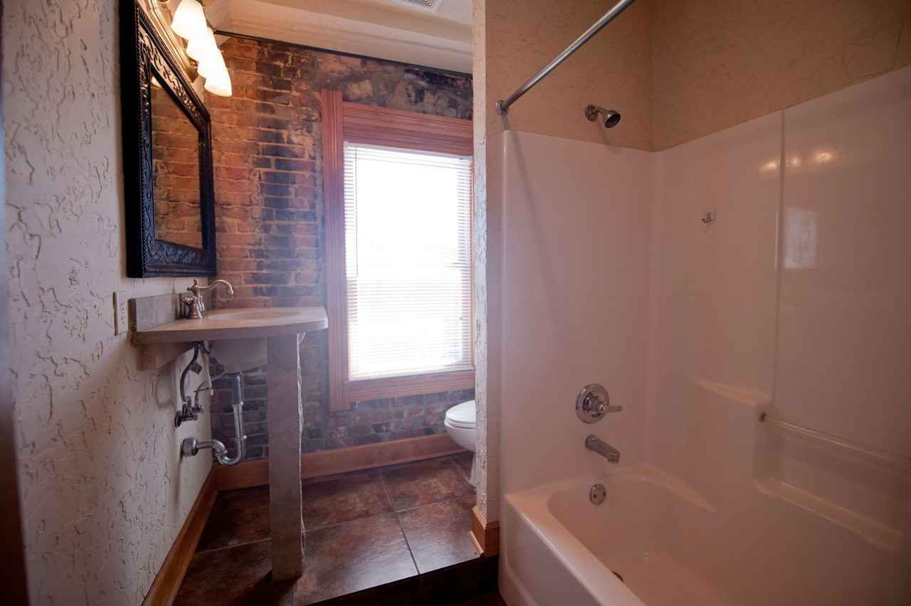 222 Park Central North - Photo 4 of 10