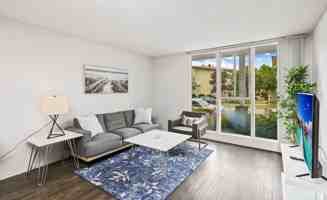 featured image of N Los Angeles St