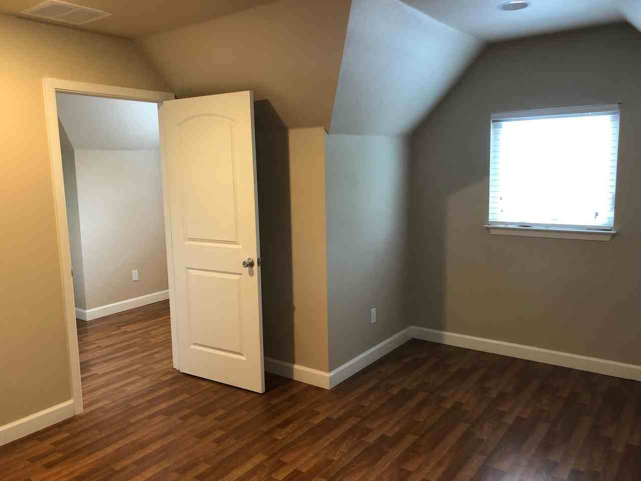 4511 Depew Avenue - Photo 4 of 49