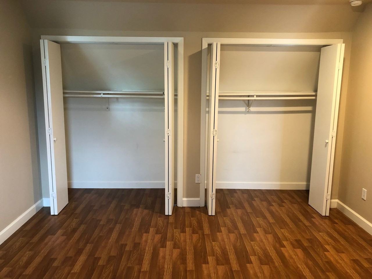 4511 Depew Avenue - Photo 6 of 49