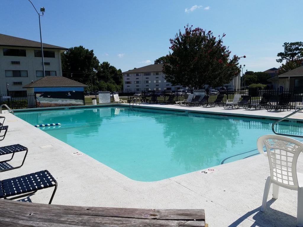 450 Racine Dr - Photo 4 of 6