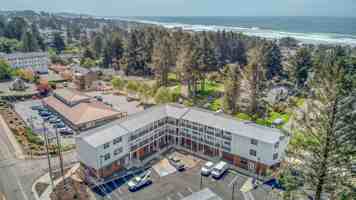 featured image of 3722 Nw Port Ave