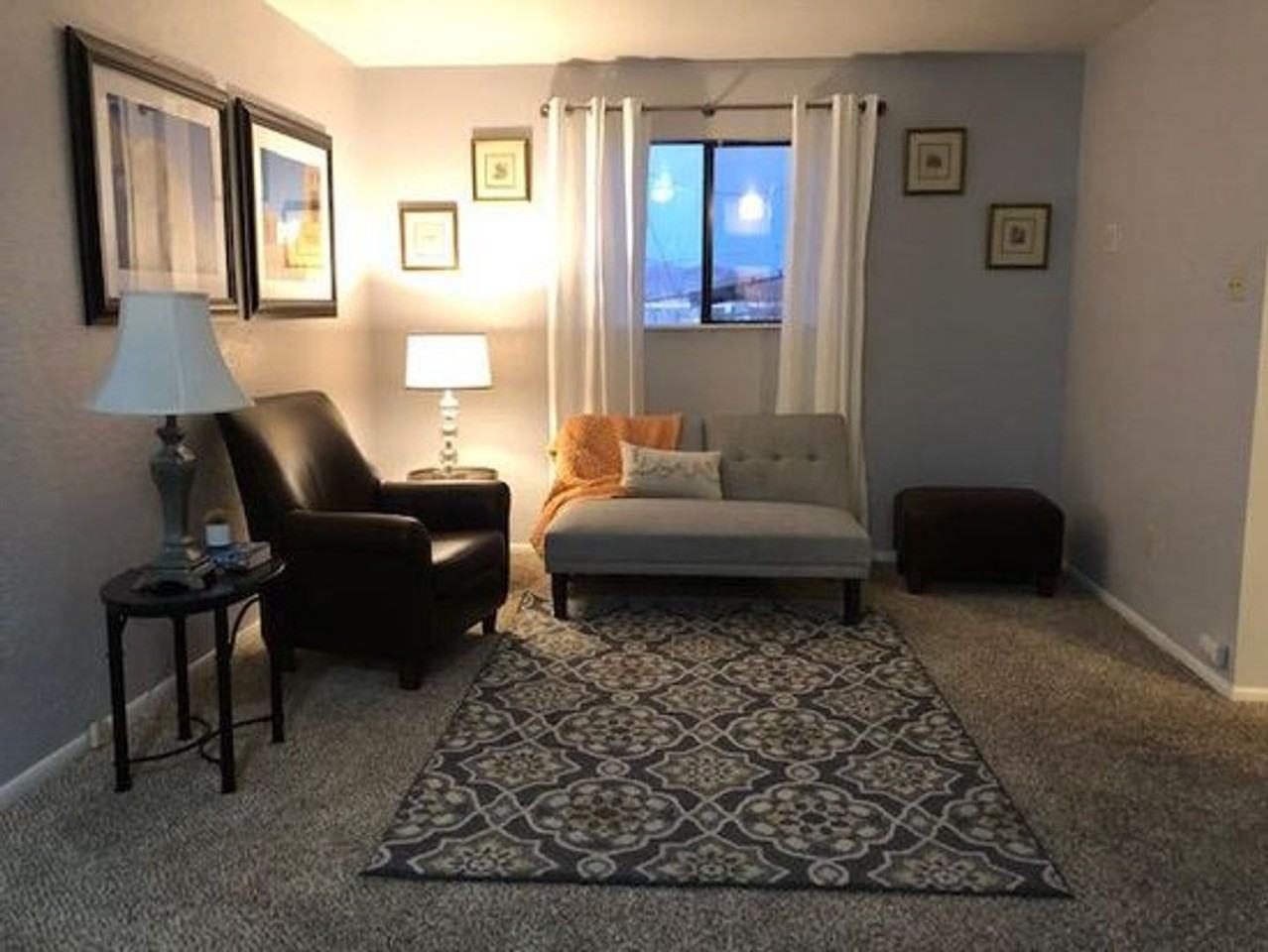 Plaza Del Sol Apartments - Photo 2 of 4