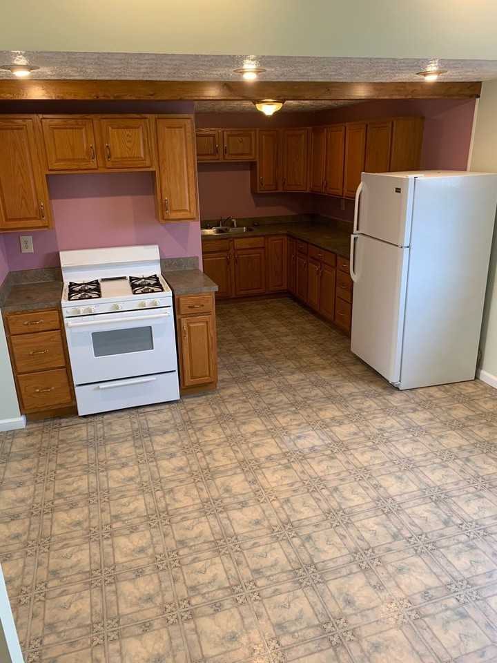 4210 Clinton - Photo 2 of 11