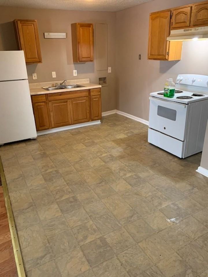 East Lake Villa - Photo 2 of 12