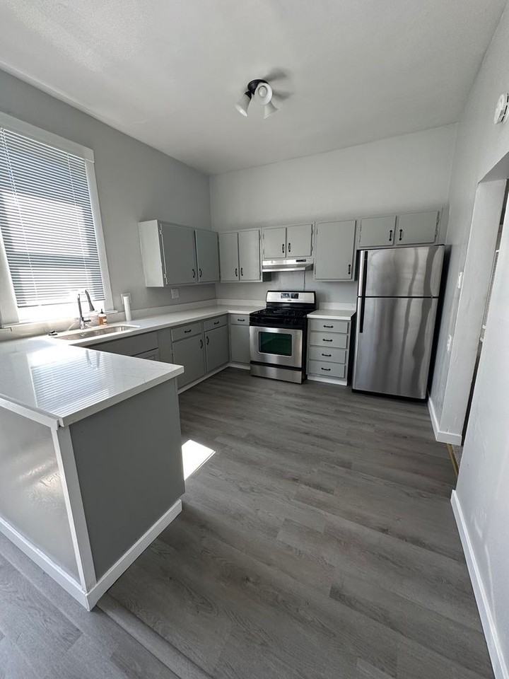 1764 QUESADA TRUST - Photo 6 of 18