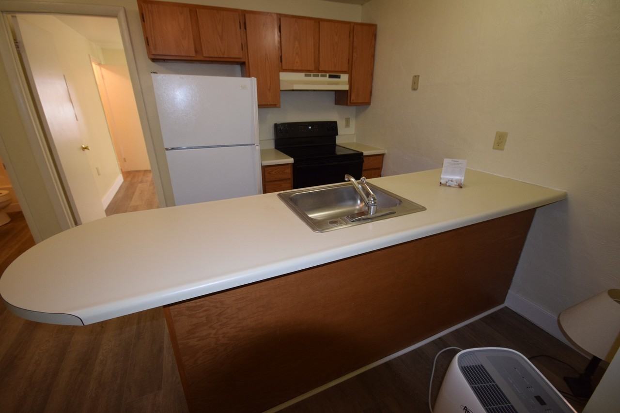 Towneview Apartments - Photo 6 of 14