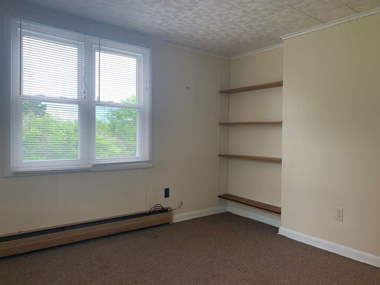 237-239 Grant Avenue - Photo 4 of 21