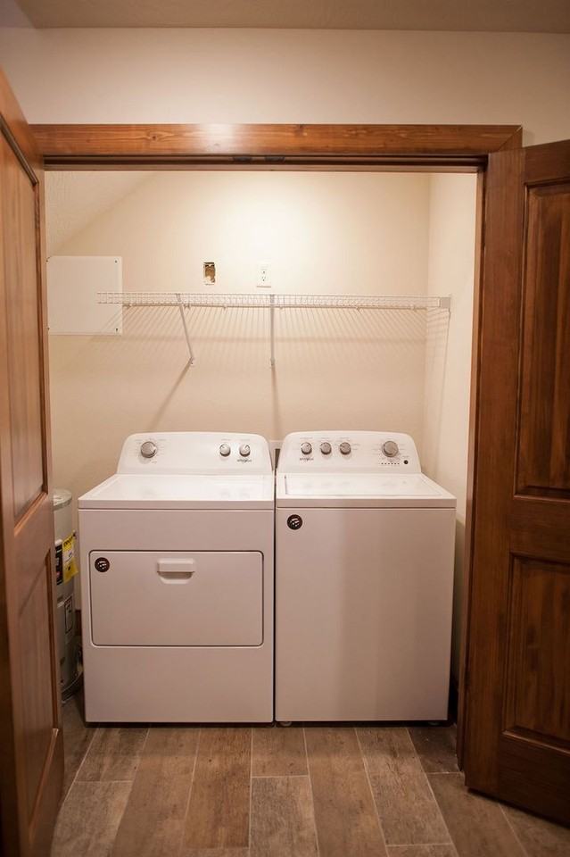 515 W Mcdaniel St - Photo 6 of 10