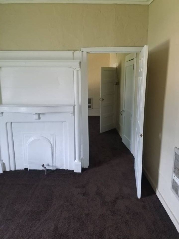 3107 5th Street Duplex - Photo 3 of 3