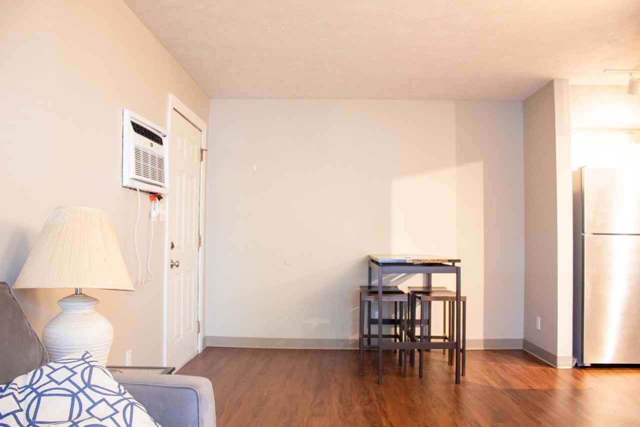 1001 W Clark - Photo 5 of 31