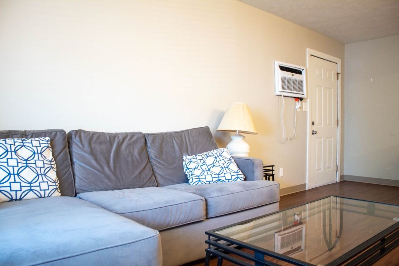 1001 W Clark - Photo 6 of 31