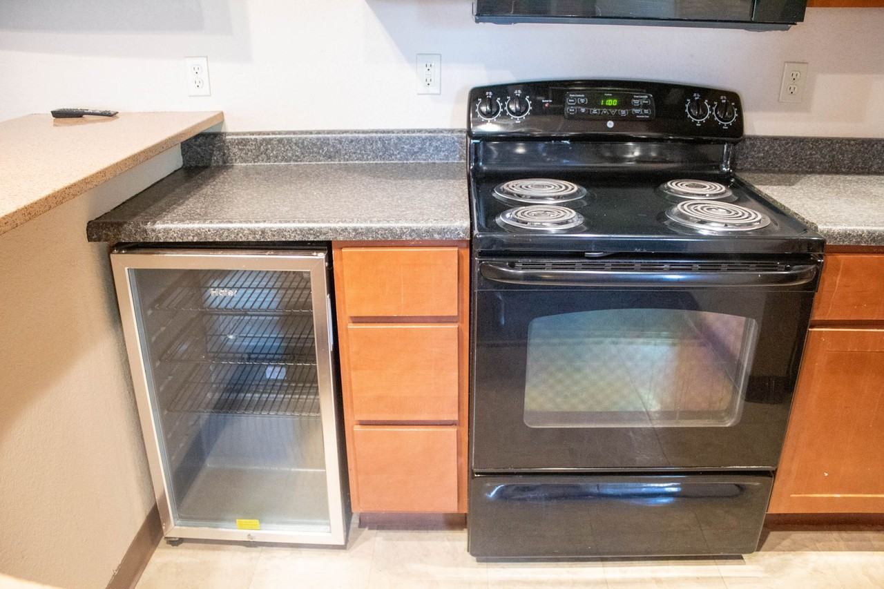 207 S Fifth - Photo 5 of 38