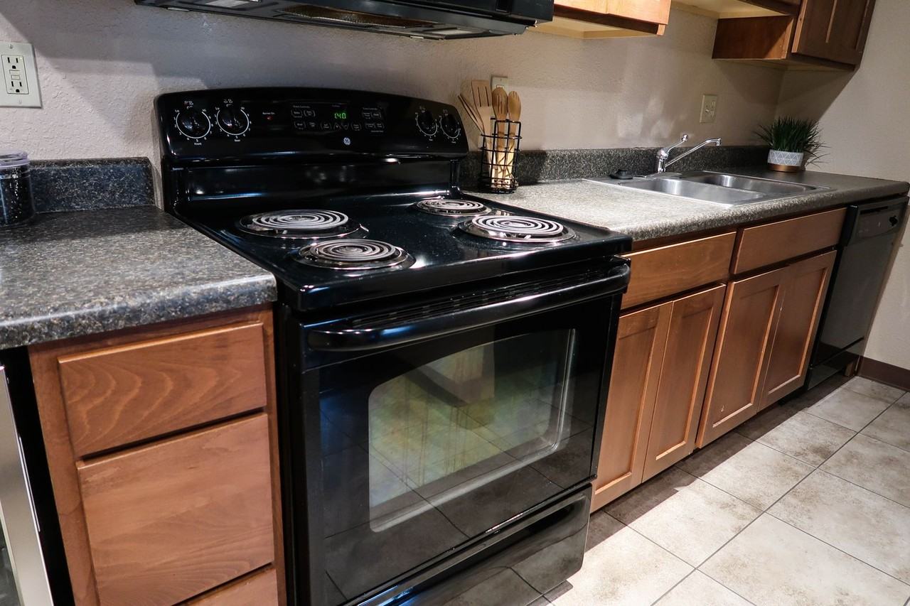 207 S Fifth - Photo 6 of 17