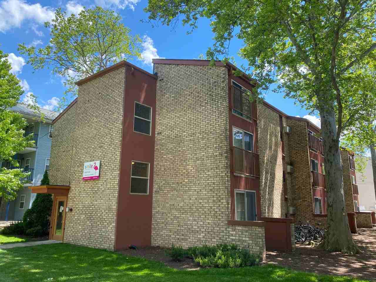 603 E Clark - Photo 2 of 23