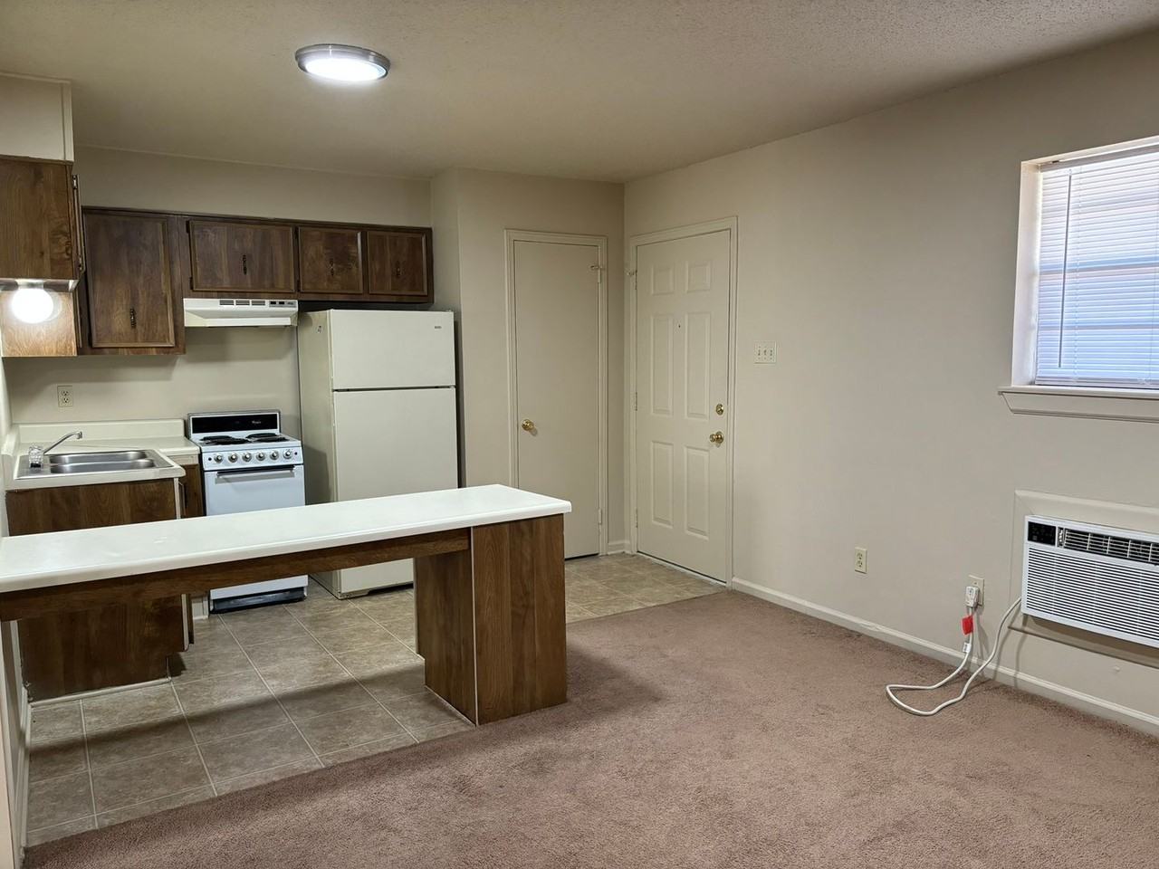 Longstreth Apartments - Photo 6 of 10