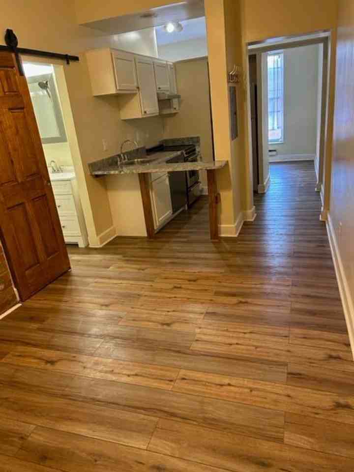 638 N. High St. - Photo 2 of 10