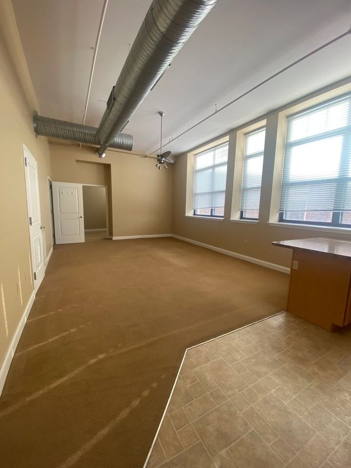 11 Fremont Street - Photo 3 of 31