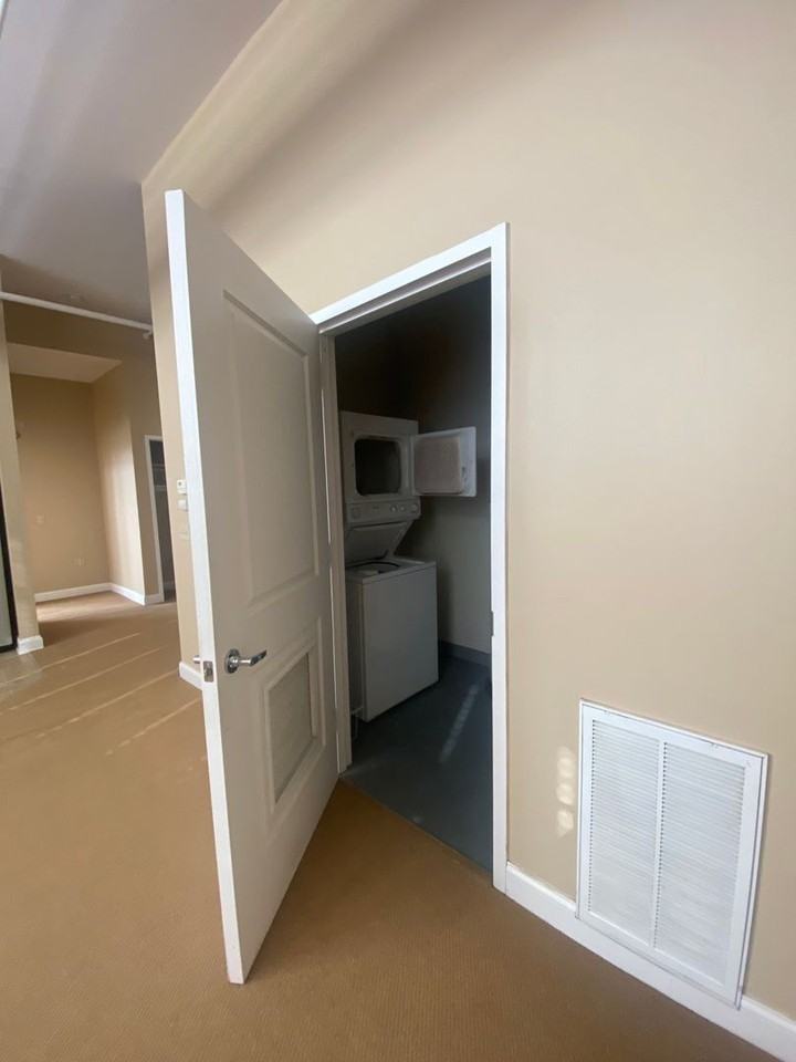 11 Fremont Street - Photo 5 of 31