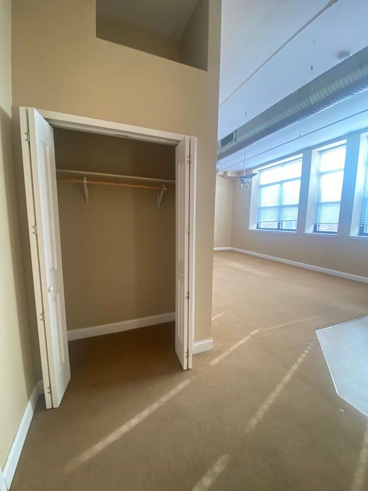 11 Fremont Street - Photo 6 of 31