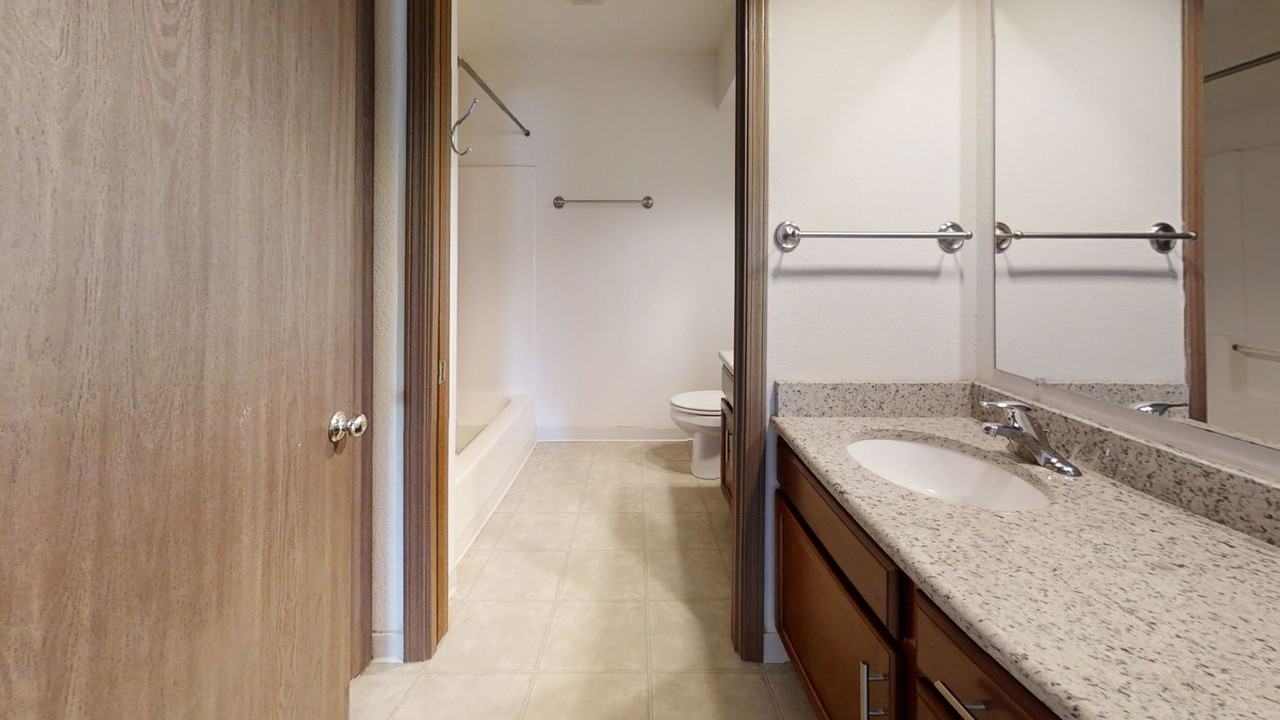 N86W14206 Fond Du Lac Ave - Photo 5 of 14