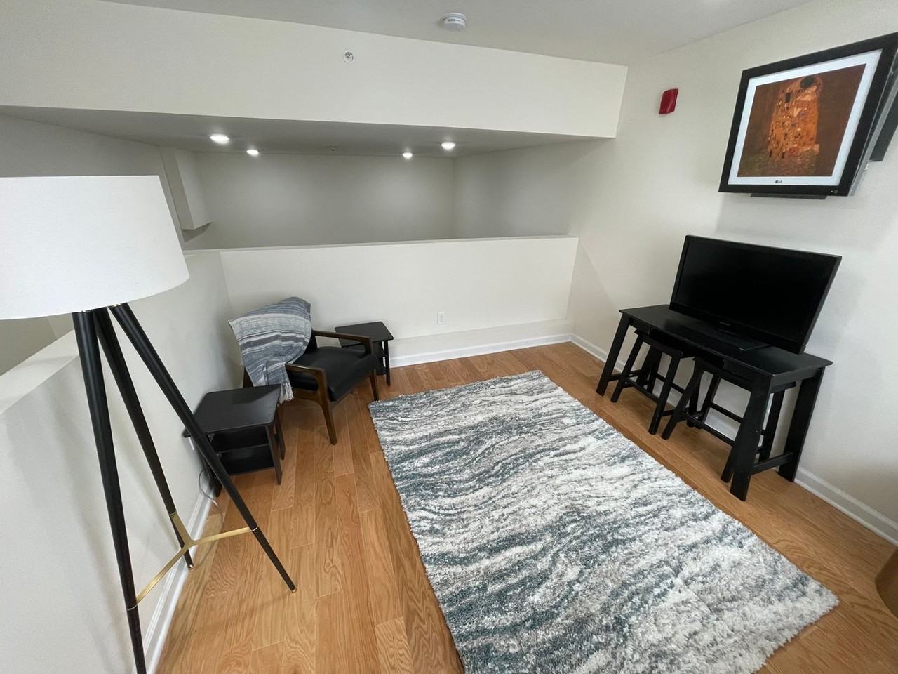 99 Pine Street - Photo 4 of 28