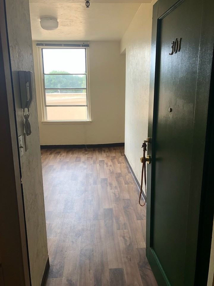 408 408 SW Monroe - 301 #301 - Photo 2 of 9