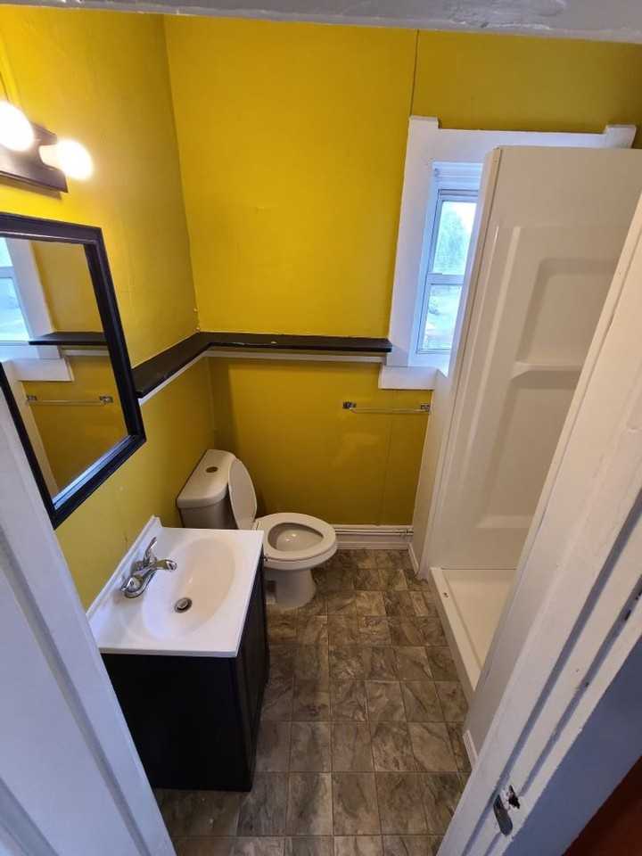 225 S East - Photo 2 of 4