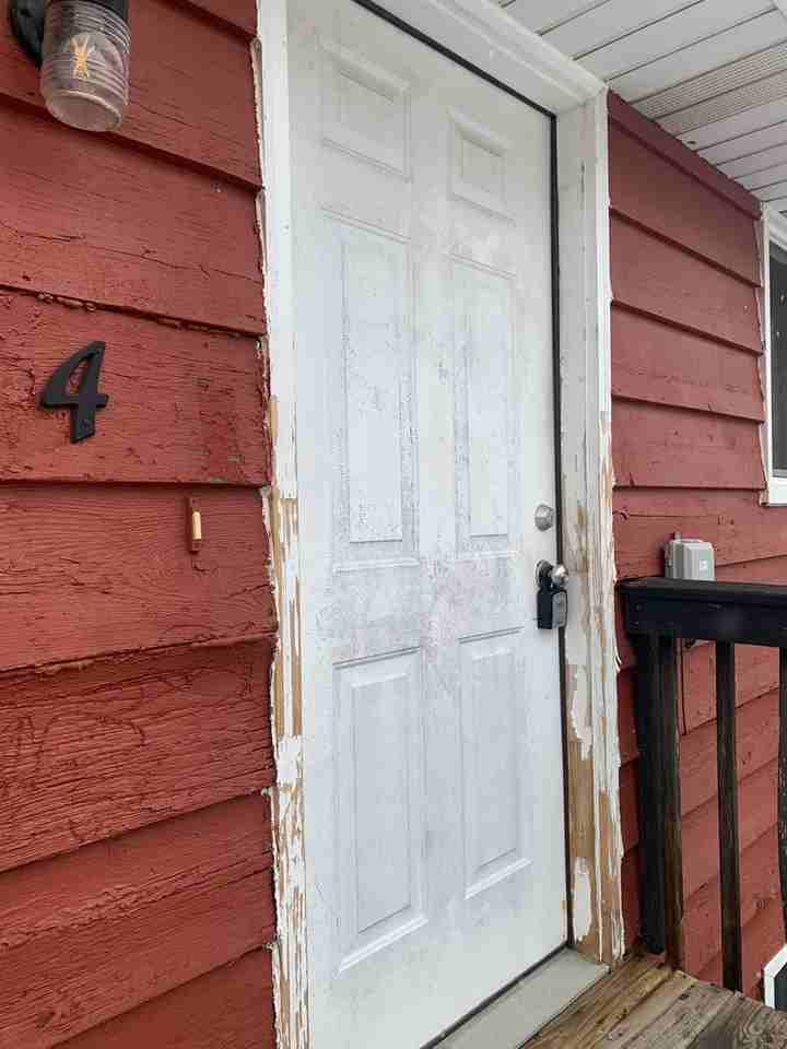 2702 N Pine St - Photo 2 of 8