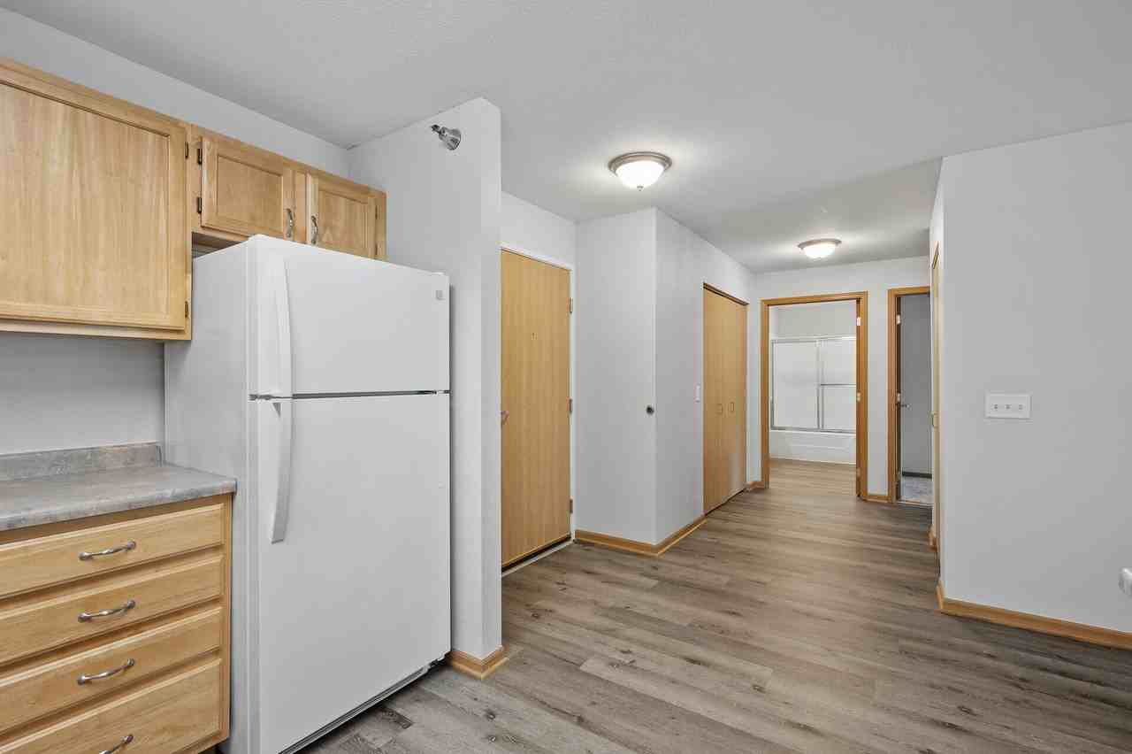 Creekside Commons Apartments - Photo 6 of 41