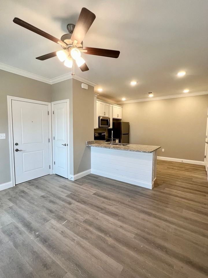Keystone Commons / 2175 - Photo 4 of 8