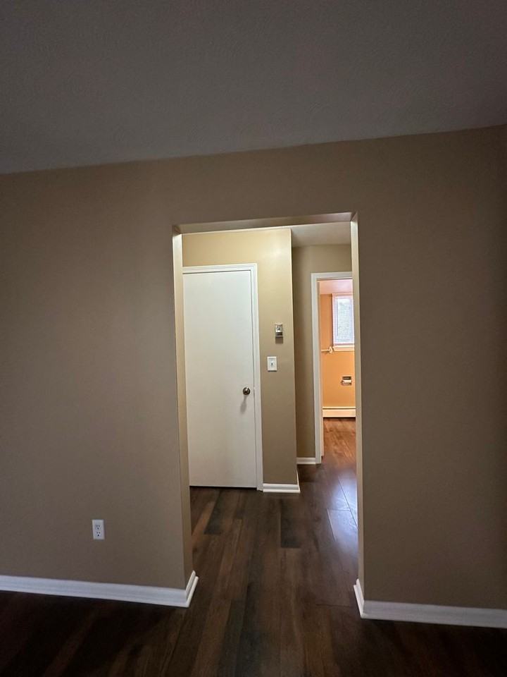 Wemple Apartments (Wemple Apartments Lee LLC) - Photo 6 of 10