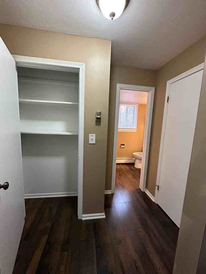 Wemple Apartments (Wemple Apartments Lee LLC) - Photo 7 of 10