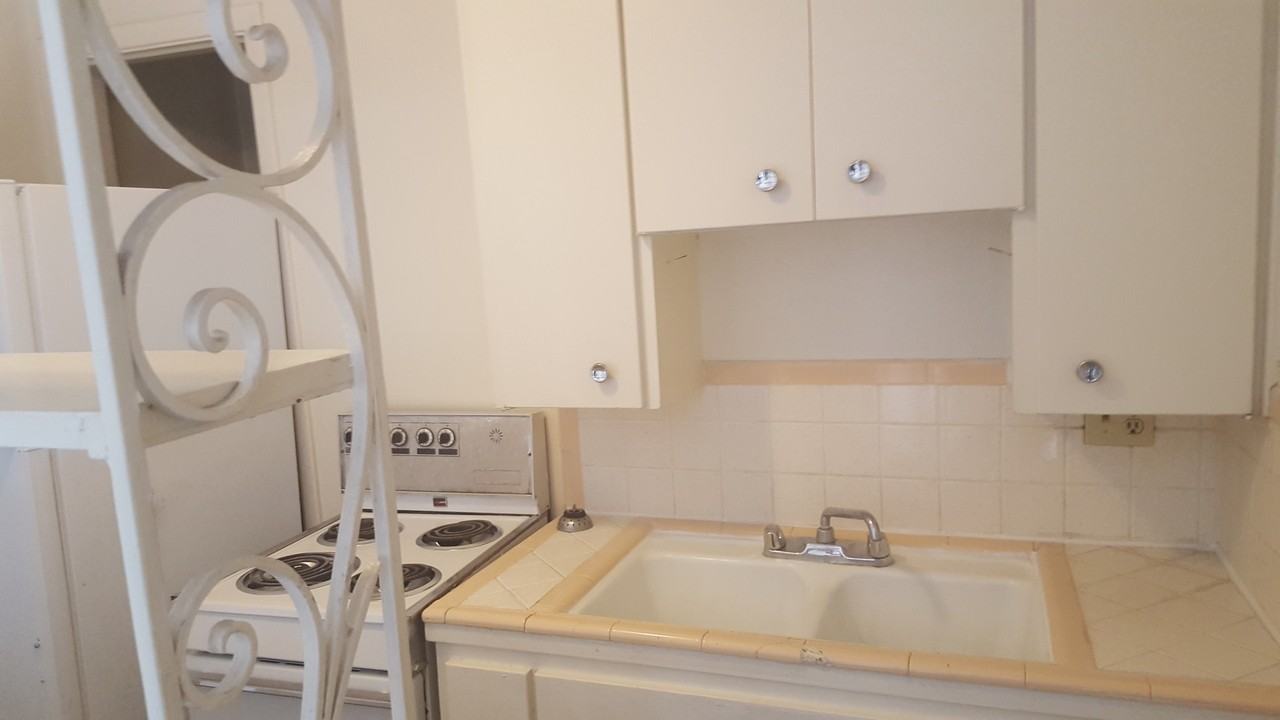 2121 Gold Ave SE - Photo 6 of 28