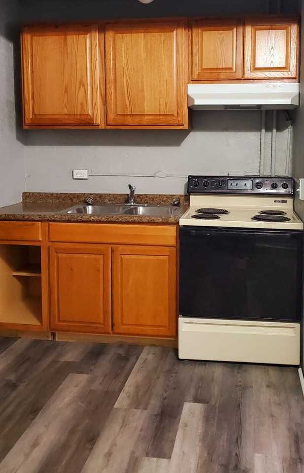Jones Colfax 2207 Jones - Photo 3 of 12