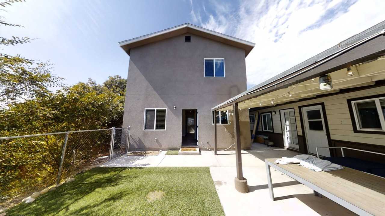 5230 E Falls View Dr - Photo 2 of 16