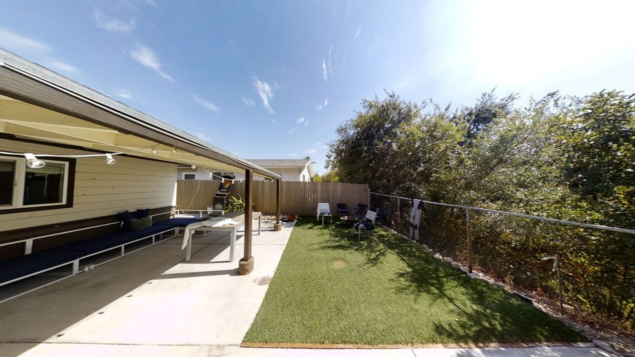5230 E Falls View Dr - Photo 4 of 16
