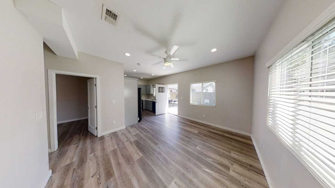 5230 E Falls View Dr - Photo 7 of 16