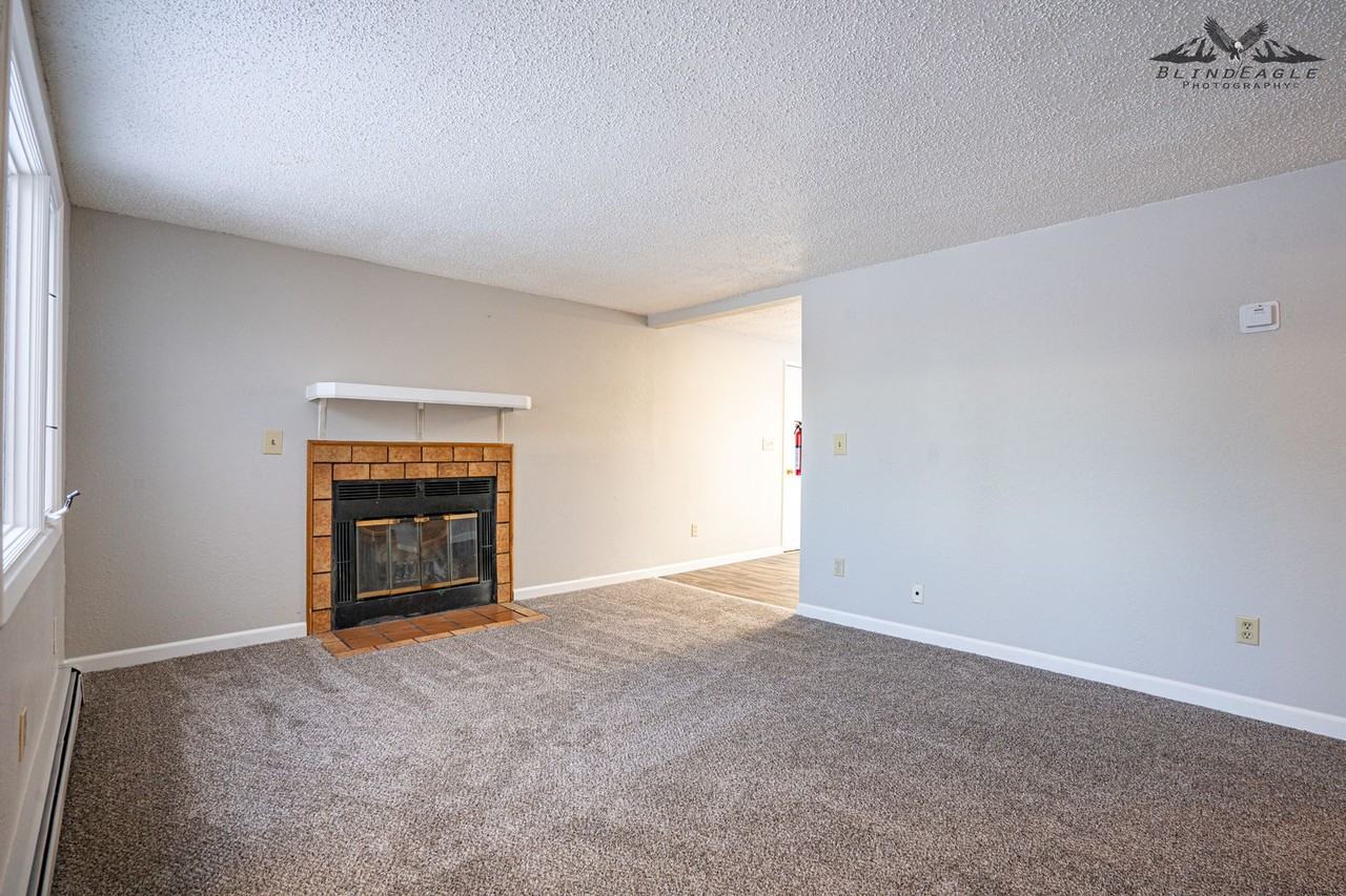 4000 E Steven Dr - Photo 5 of 21