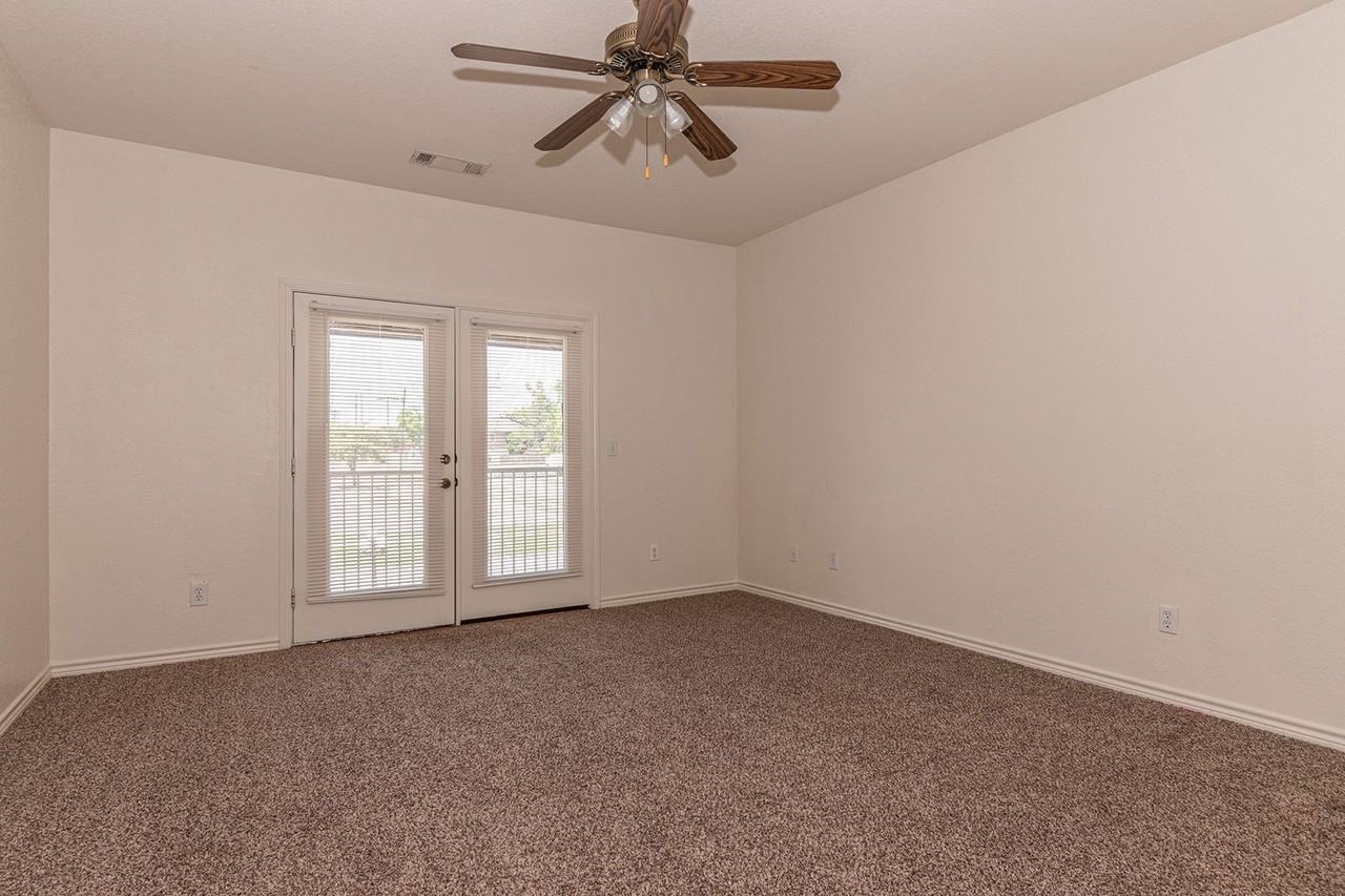 Stonegate Apartments. - Photo 2 of 15