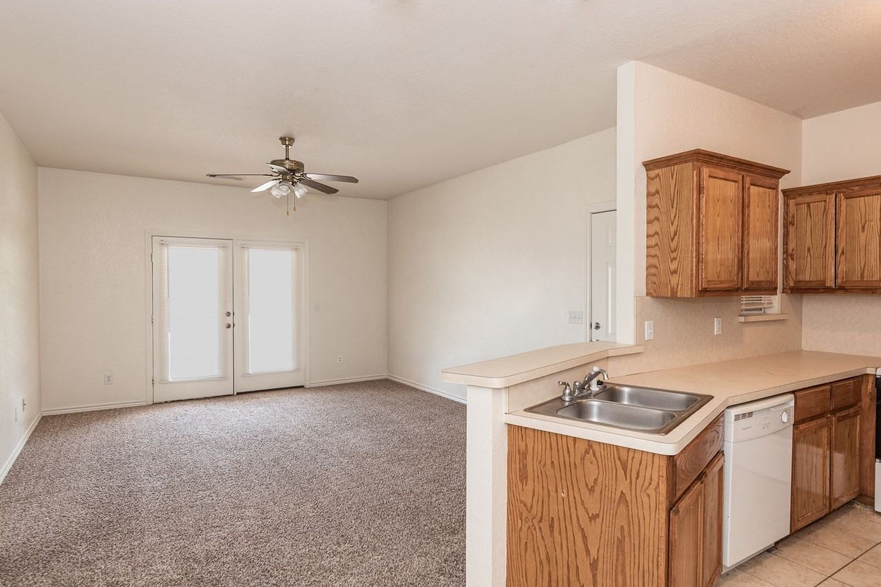 Stonegate Apartments. - Photo 5 of 15