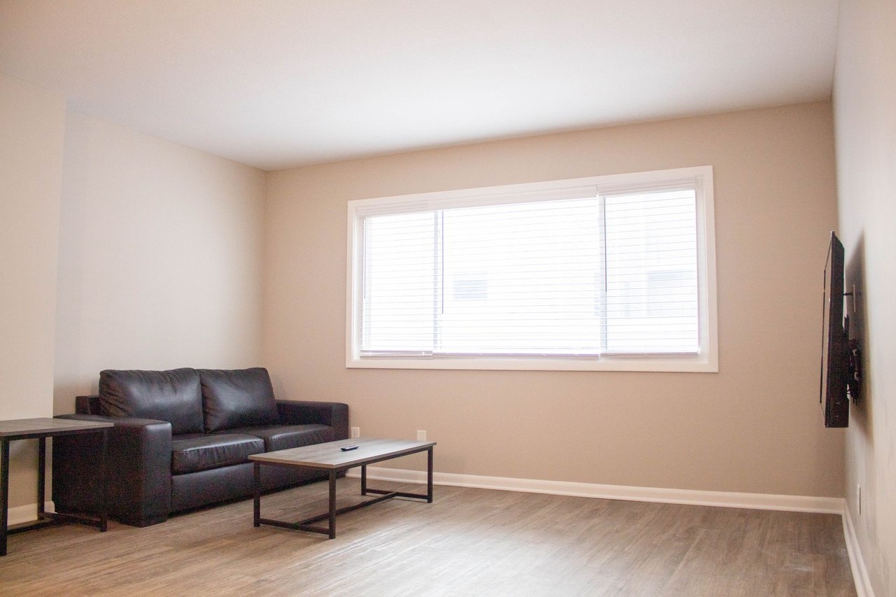 108 E Healey - Photo 4 of 29