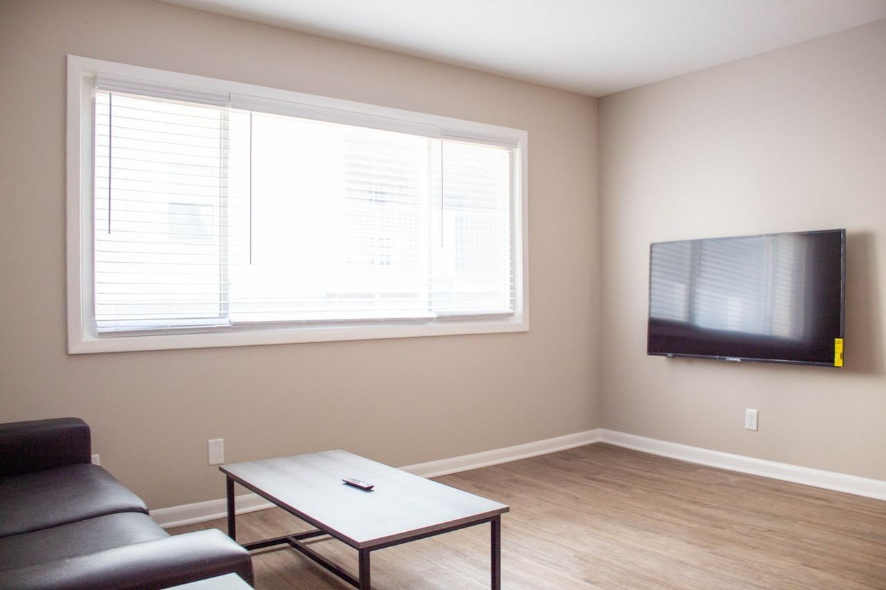 108 E Healey - Photo 5 of 29