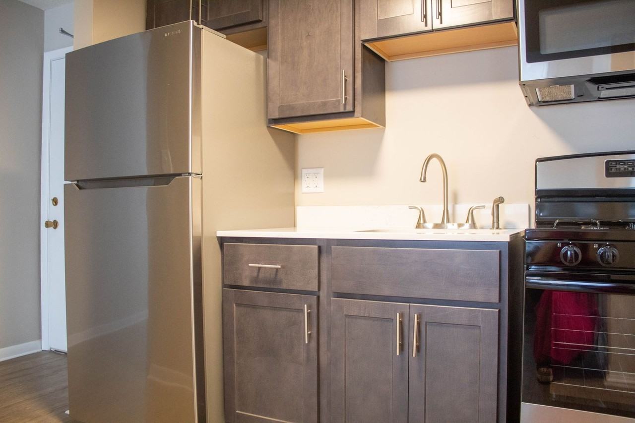 108 E Healey - Photo 7 of 16