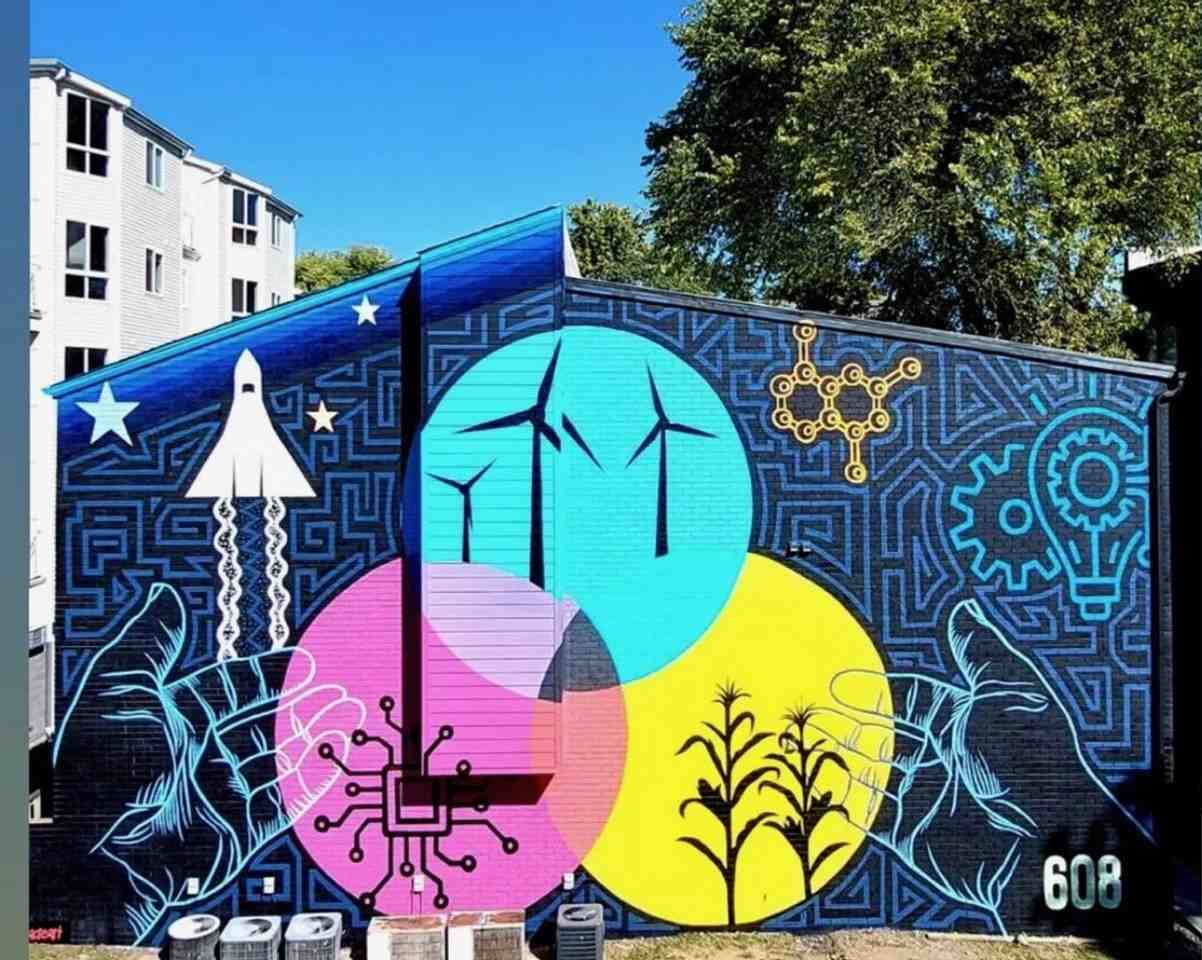 608 E White - Photo 2 of 19